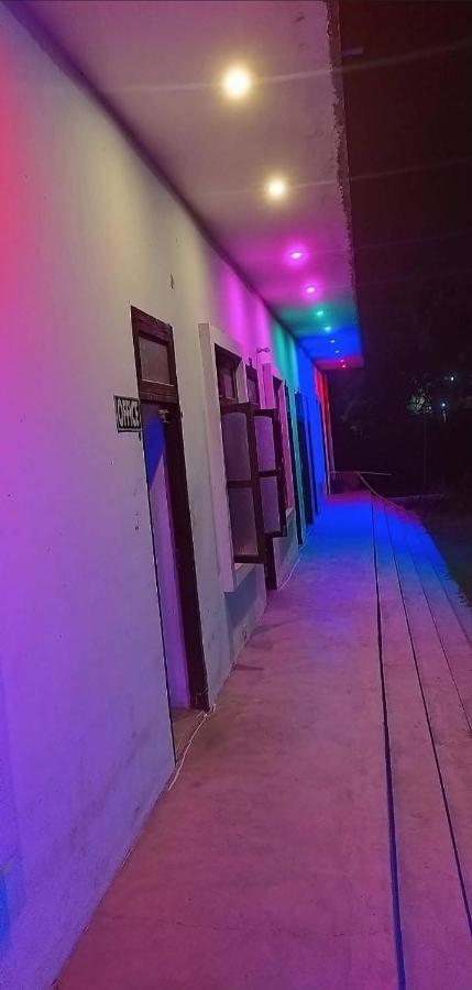 Kamla Guest House Kushinagar 外观 照片